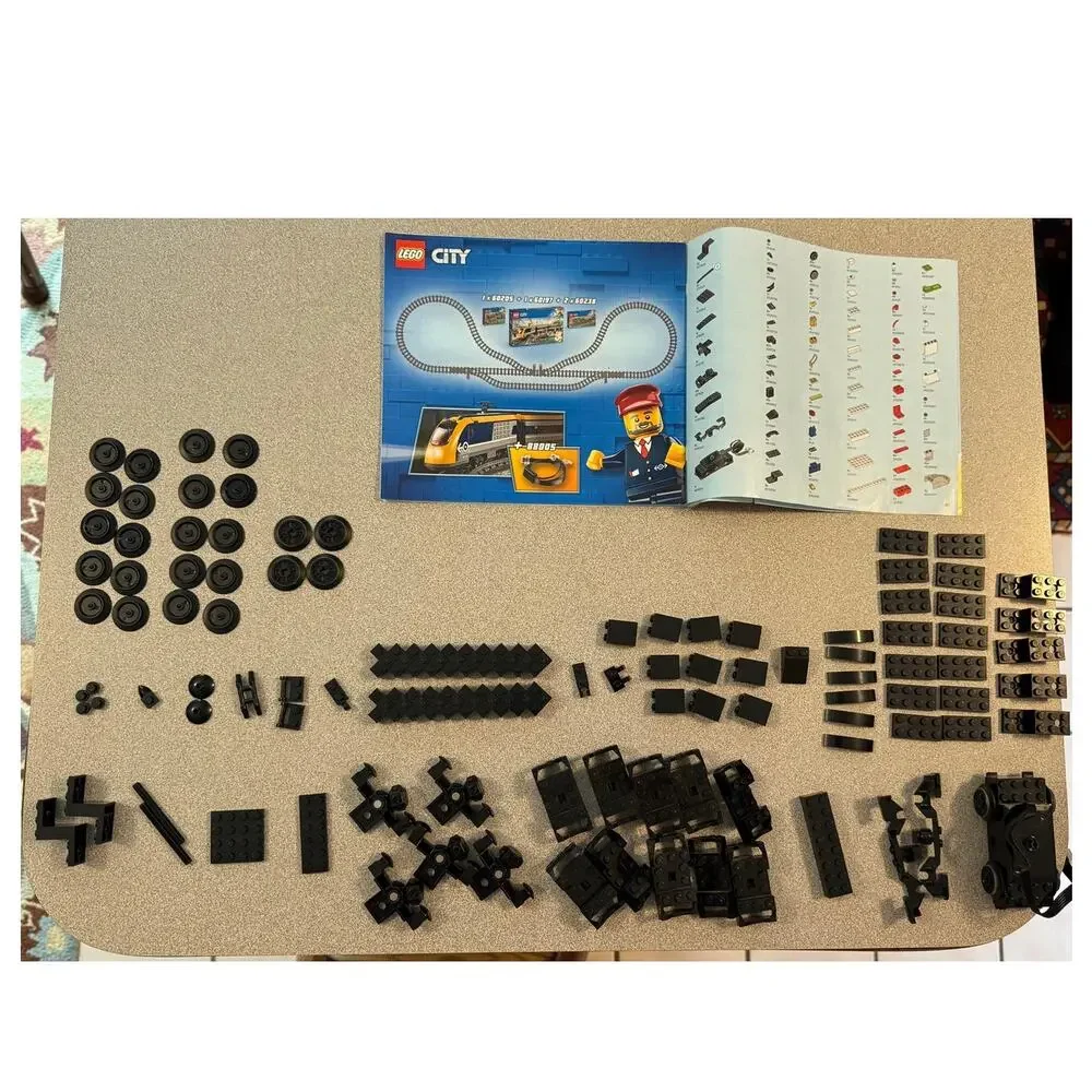 Lego City 60197 Passenger Train Box & Instructions *Missing 1 Piece* RETIRED Set